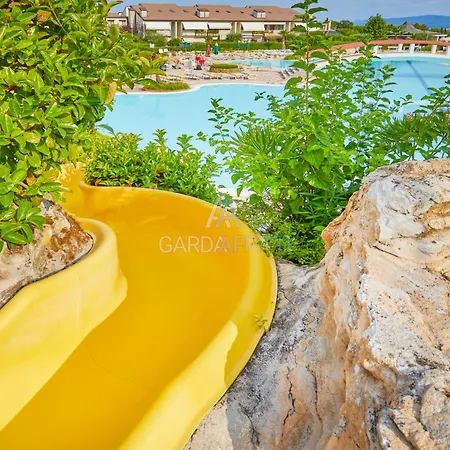 - 3 Piscine E Terrazza Privata Apartment Desenzano del Garda