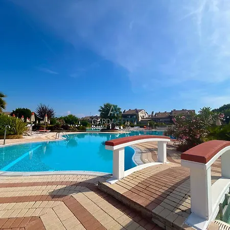 Apartment - 3 Piscine E Terrazza Privata