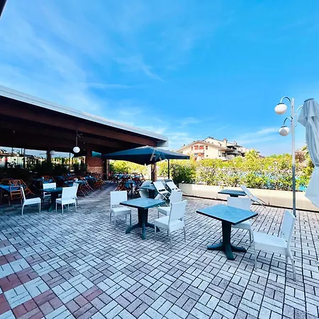 Apartment - 3 Piscine E Terrazza Privata Desenzano del Garda
